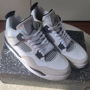 Air Jordan 4 Military Black